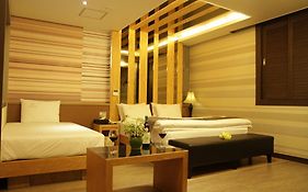 โรงแรมกอร์เยว