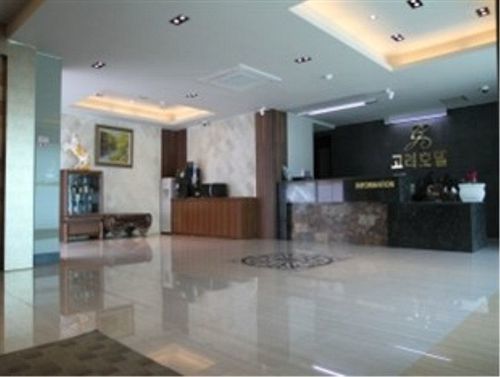 โรงแรมกอร์เยว อันดง ภายนอก รูปภาพ