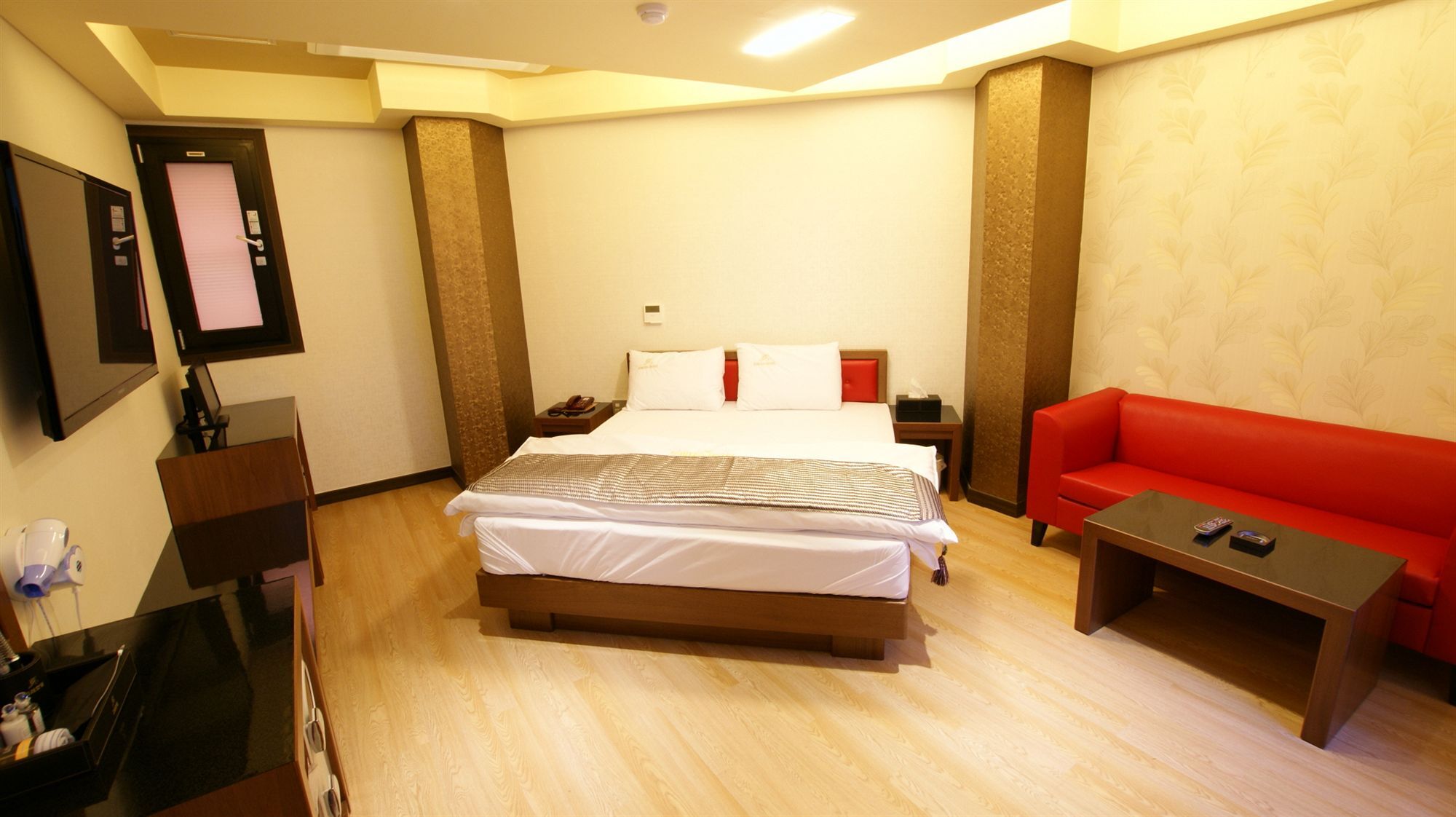 โรงแรมกอร์เยว อันดง ภายนอก รูปภาพ